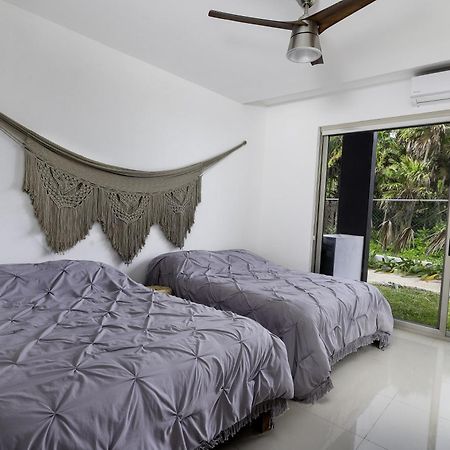 Angelina 28 Beachfront And Family Apartments - Modern And Relaxing Long Stays - 20 Min From Cancun Airport Puerto Morelos Dış mekan fotoğraf
